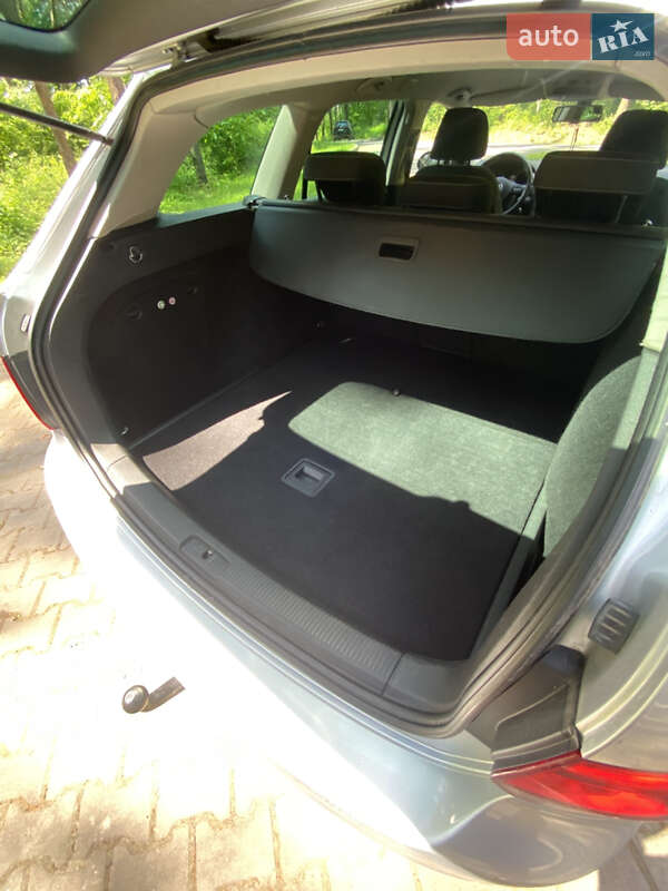 Универсал Volkswagen Golf 2013 в Новояворовске