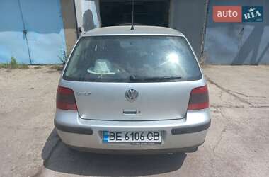 Хэтчбек Volkswagen Golf 2001 в Южноукраинске