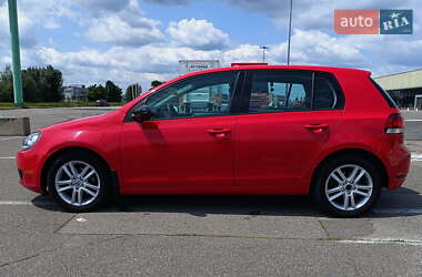 Хетчбек Volkswagen Golf 2011 в 