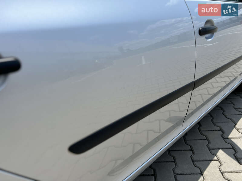 Хетчбек Volkswagen Golf 2004 в Івано-Франківську