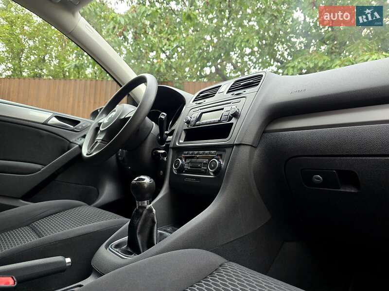 Хетчбек Volkswagen Golf 2009 в Полтаві