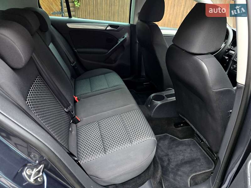 Хетчбек Volkswagen Golf 2009 в Полтаві