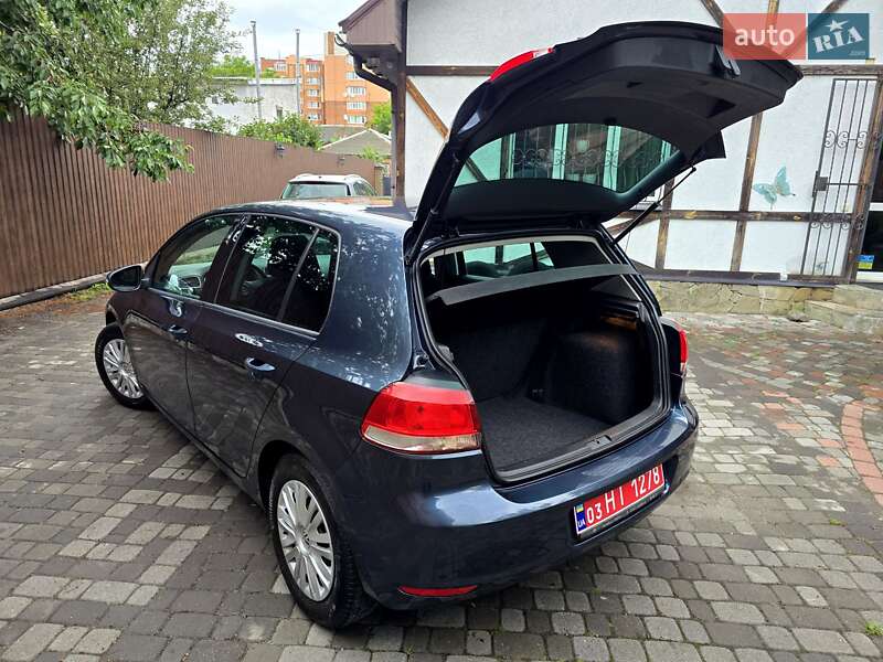 Хетчбек Volkswagen Golf 2009 в Полтаві