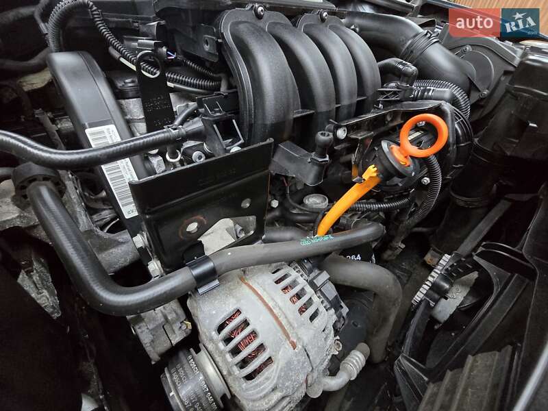 Хетчбек Volkswagen Golf 2009 в Полтаві