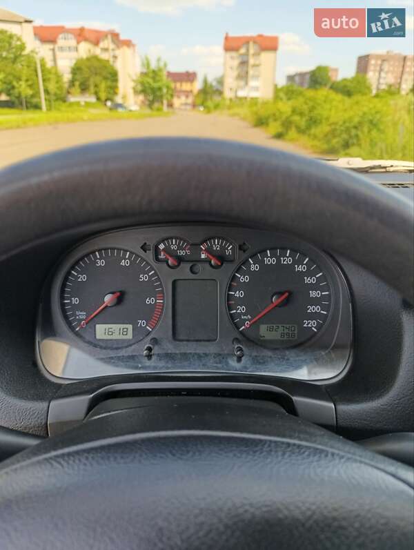 Хетчбек Volkswagen Golf 1999 в Коломиї