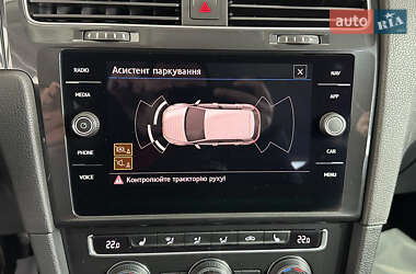 Хэтчбек Volkswagen Golf 2018 в 