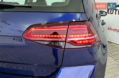 Хэтчбек Volkswagen Golf 2018 в 