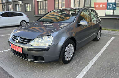 Хетчбек Volkswagen Golf 2005 в Рівному