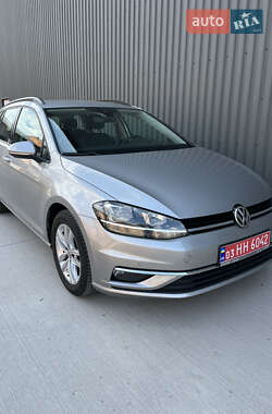 Универсал Volkswagen Golf 2019 в Луцке