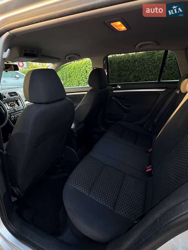 Универсал Volkswagen Golf 2012 в Хмельницком