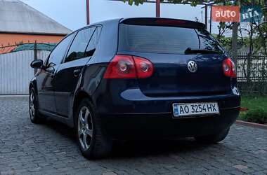 Хетчбек Volkswagen Golf 2005 в Іршаві
