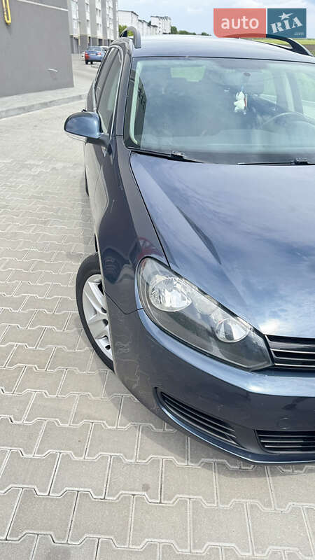 Універсал Volkswagen Golf 2009 в Тернополі