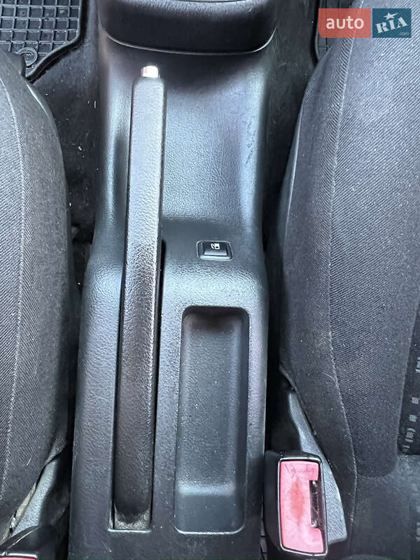 Универсал Volkswagen Golf 2004 в Ужгороде