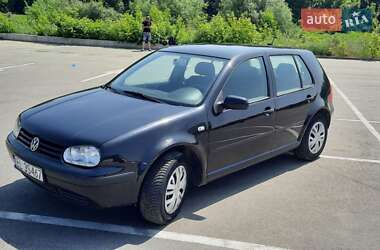 Хетчбек Volkswagen Golf 2003 в Ірпені