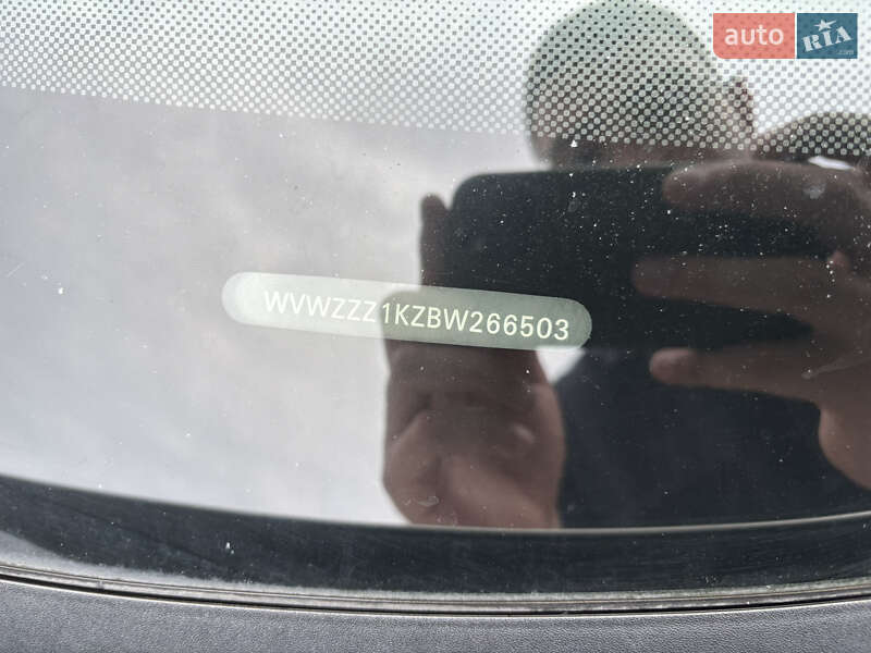Хэтчбек Volkswagen Golf 2011 в Киеве