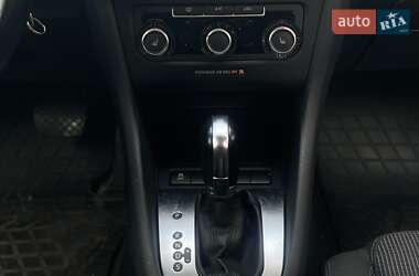 Хэтчбек Volkswagen Golf 2013 в 