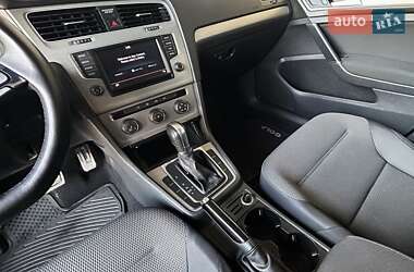 Универсал Volkswagen Golf 2015 в 