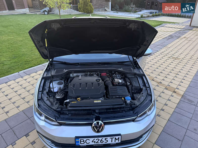Універсал Volkswagen Golf 2021 в Дрогобичі