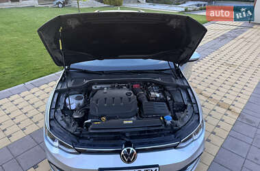 Универсал Volkswagen Golf 2021 в 