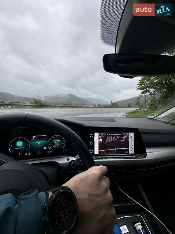 Універсал Volkswagen Golf 2021 в Дрогобичі