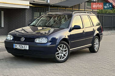 Универсал Volkswagen Golf 1999 в Жовкве
