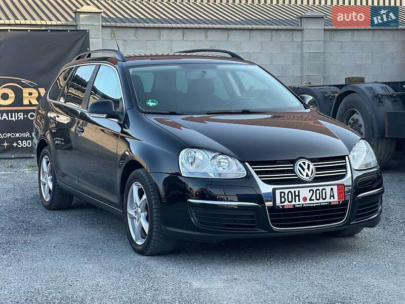 Универсал Volkswagen Golf 2009 в Ровно