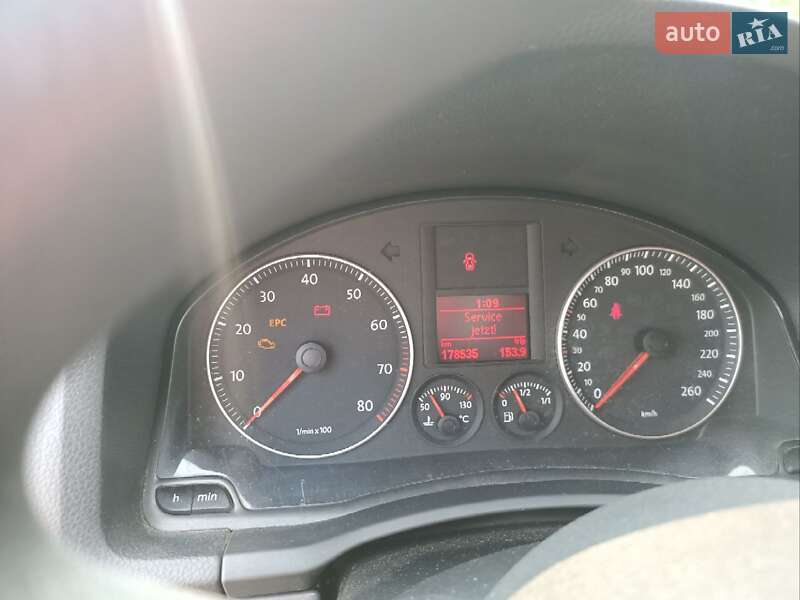 Універсал Volkswagen Golf 2008 в Звягелі