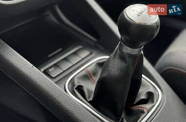 Хэтчбек Volkswagen Golf 2007 в 