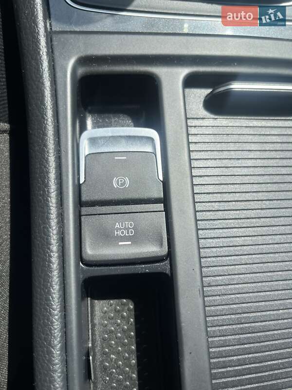 Универсал Volkswagen Golf 2018 в Ровно