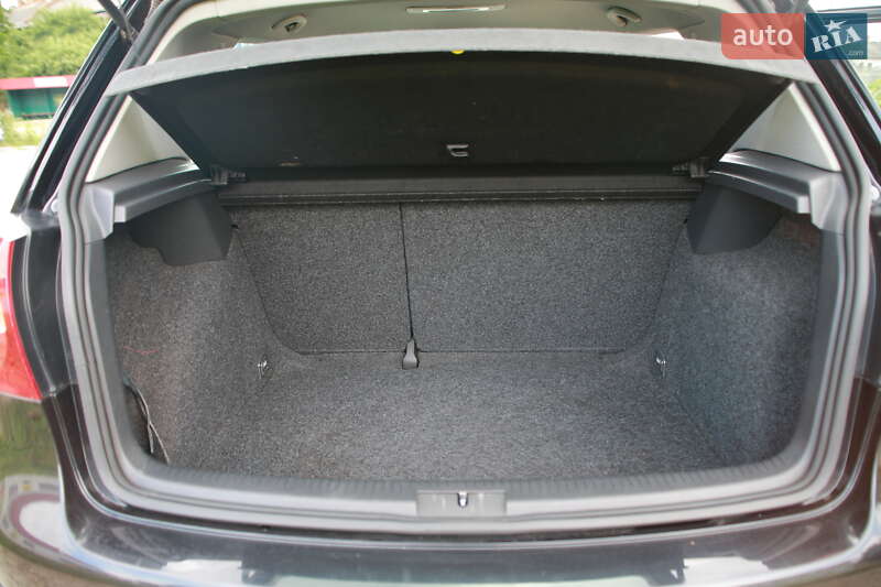 Хетчбек Volkswagen Golf 2003 в Бердичеві