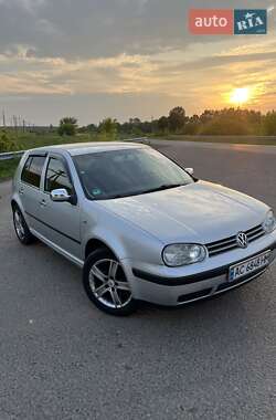Хэтчбек Volkswagen Golf 2001 в Владимире