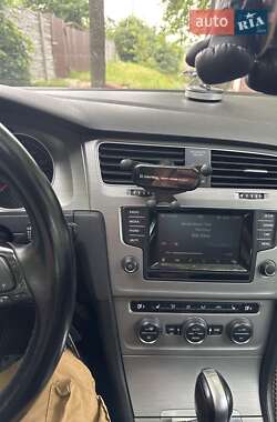 Хэтчбек Volkswagen Golf 2014 в 