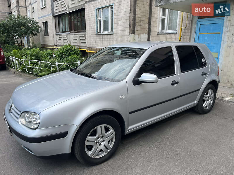Volkswagen Golf 2000