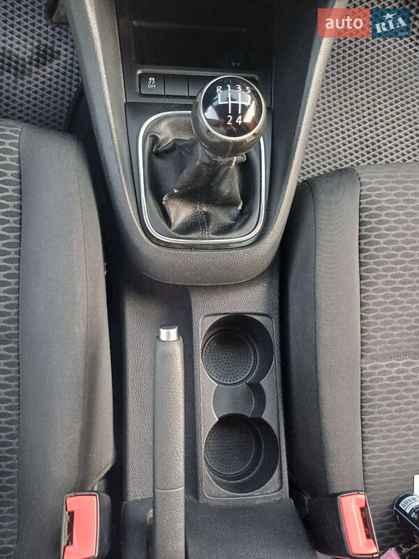 Универсал Volkswagen Golf 2011 в Житомире