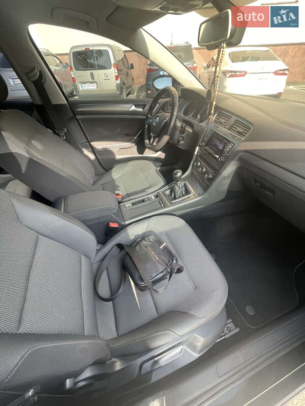 Универсал Volkswagen Golf 2013 в Киеве