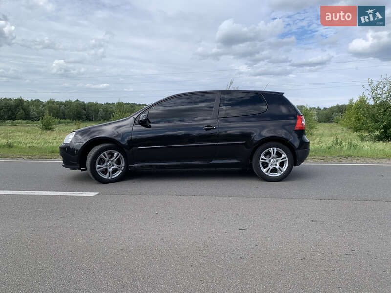 Хетчбек Volkswagen Golf 2006 в Бучі