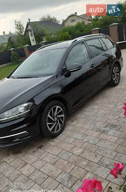 Універсал Volkswagen Golf 2019 в Івано-Франківську
