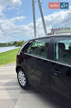 Хэтчбек Volkswagen Golf 2007 в 