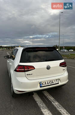 Хэтчбек Volkswagen Golf 2013 в 