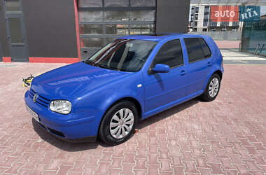 Хэтчбек Volkswagen Golf 2000 в Ровно