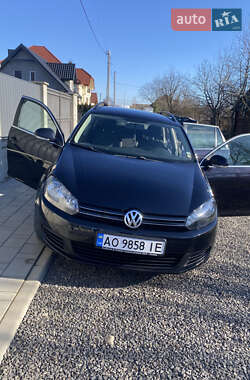 Універсал Volkswagen Golf 2011 в Хусті