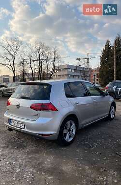 Хэтчбек Volkswagen Golf 2012 в Черновцах