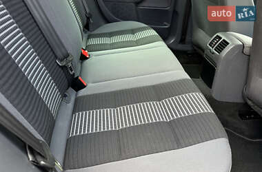 Хэтчбек Volkswagen Golf 2008 в 