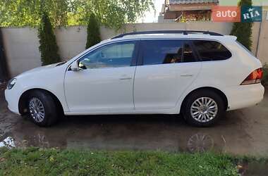 Универсал Volkswagen Golf 2010 в 