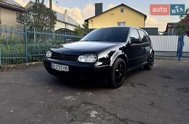 Хетчбек Volkswagen Golf 2002 в Тернополі