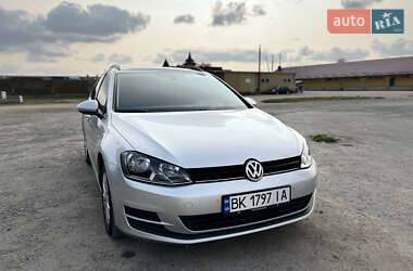 Универсал Volkswagen Golf 2016 в Львове