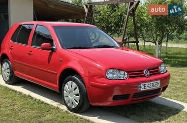 Хэтчбек Volkswagen Golf 1998 в Новоселице