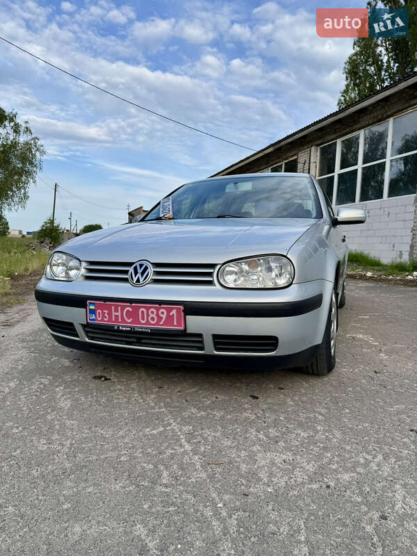 Хэтчбек Volkswagen Golf 2000 в Луцке
