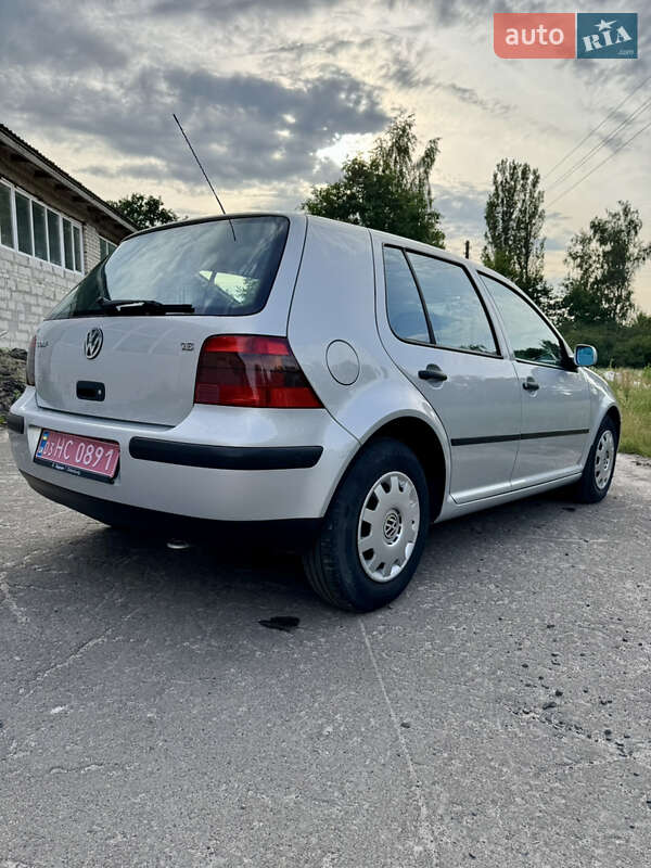 Хэтчбек Volkswagen Golf 2000 в Луцке