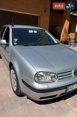 Универсал Volkswagen Golf 2001 в Виннице